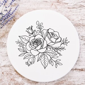 Line art roses drawing, a flower bouquet on a round base