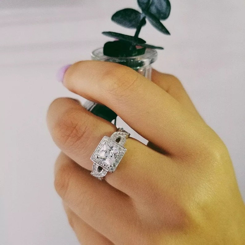 Luxurious Princess Cut ring,Twisted finger ring,Wedding Rings,Simple Design,Cubic Zircona,925 sterling silver,Engagement ring,gift for her