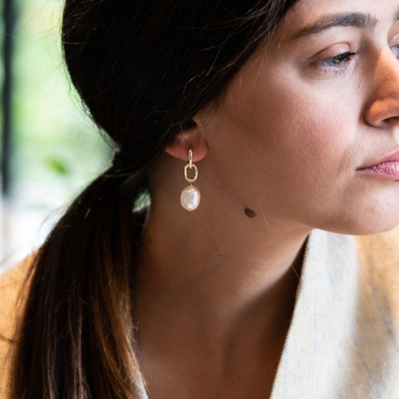 June Pearl Birthstone Huggie Earrings - 18k Gold Vermeil Hoops