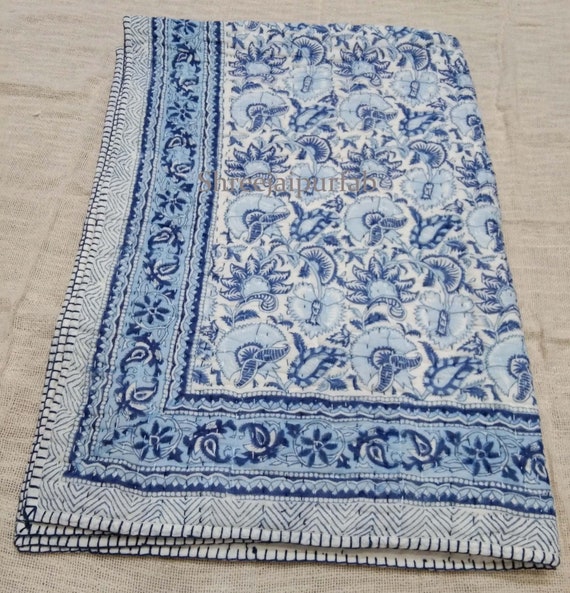 ハンドブロックプリントベビーキルト：インド綿の花柄ブランケット