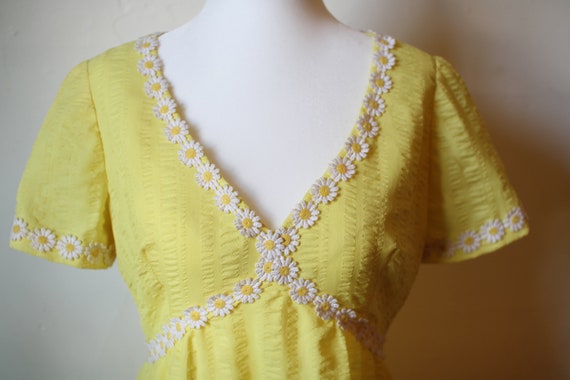 Vintage 60s Style Flower Child Prairie Dress//Yel… - image 6