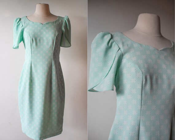 Dress Blue Half-Sleeve Knee-Length 80s Shift-Dress 1980s Teal-Blue Patterned Vintage Bibbed-Chest Pleated-Sleeve