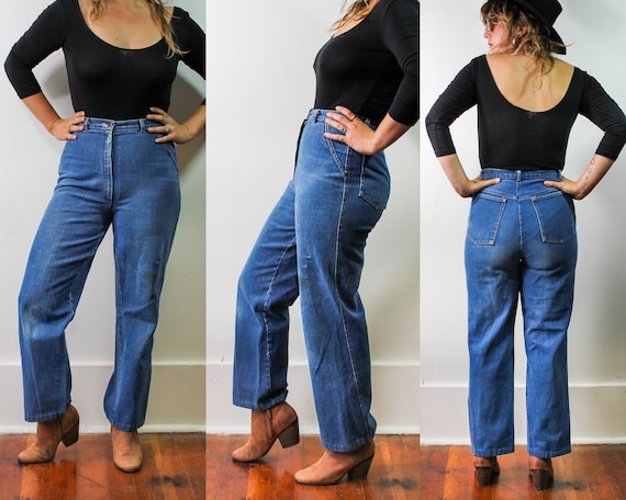 Vintage Distressed High-Waisted Jeans//Flared Deni