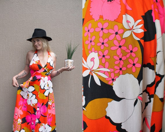 Vintage Bright Halter Dress//Flowers and Geometric