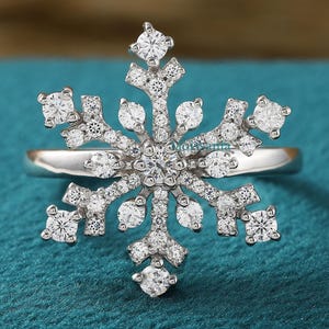 Snowflake Moissanite Ring, Engagement Ring, Cluster Diamond Ring, Winter Snowflake Ring, 14K Solid Gold Ring, Round Anniversary Gift Ring,