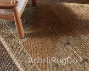 Hand Knotted Oushak Wool Rug, Vintage Turkish Style Beige Neutral Tones