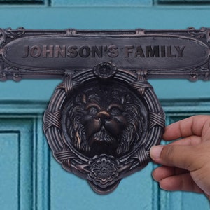 Placa de llamada de puerta personalizada para la puerta principal - Letrero de dirección de león grabado personalizado hecho a mano - Placa de identificación exterior personalizada para puertas