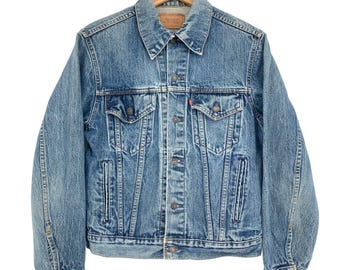 Vintage 80-90's LEVIS Distressed Trucker Jacket 70506 0216 Denim