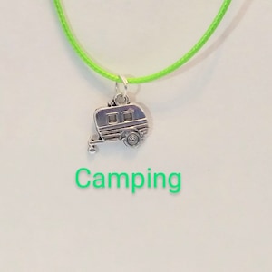 Camperketting GROENE of zwarte leren waxkoordketting met Tibetaans zilveren camperbedel