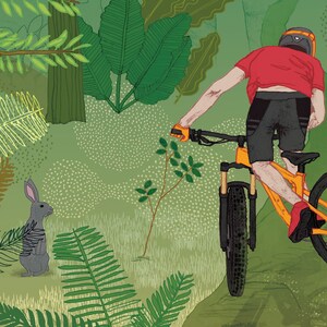 Peut inclure: Une personne &agrave; v&eacute;lo de montagne jaune dans une for&ecirc;t verte. Le v&eacute;lo a des pneus noirs et une selle noire. Un petit lapin gris est au premier plan.