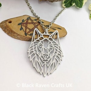 Spirit Wolf - Stunning Wolf's Head Necklace - Stainless Steel