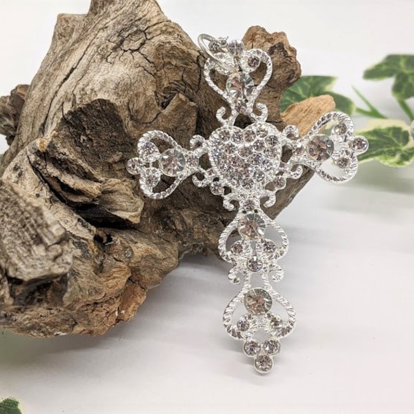 Stunning Bright Silver & Crystal Diamante Gothic Cross Crucifix Necklace