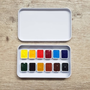 Japanese Artist Grade Watercolor Paint Set - Beginner Watercolor Set - 12 Basic Colors image 2