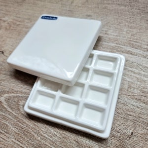 11-Well Porcelain Palette with Plastic Cover