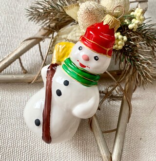 Un Pupazzo Di Neve Birichino Per Il Tuo Albero! Decorazione Natalizia In Vetro Soffiato A Mano - 11,4 Cm Di Pura Magia Fatta A Mano