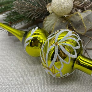 Small Green Christmas glass tree topper 7 inch, Glass Finial Xmas Tree top, Festive Spire Ornament,Tree decor,vintage tree topper Christmas