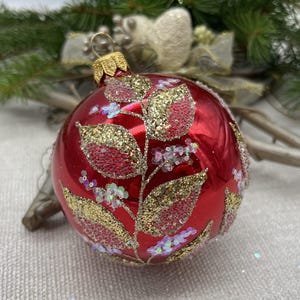 Handmade Red Glass Christmas Ornament – Elegant Christmas decor 2025– Luxury Holiday Tree Decoration – Vintage Style Bauble