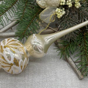 Small Beige Christmas glass tree topper 7 inch, Glass Finial Christmas Tree top, Festive Spire Ornament decor,vintage tree topper Christmas