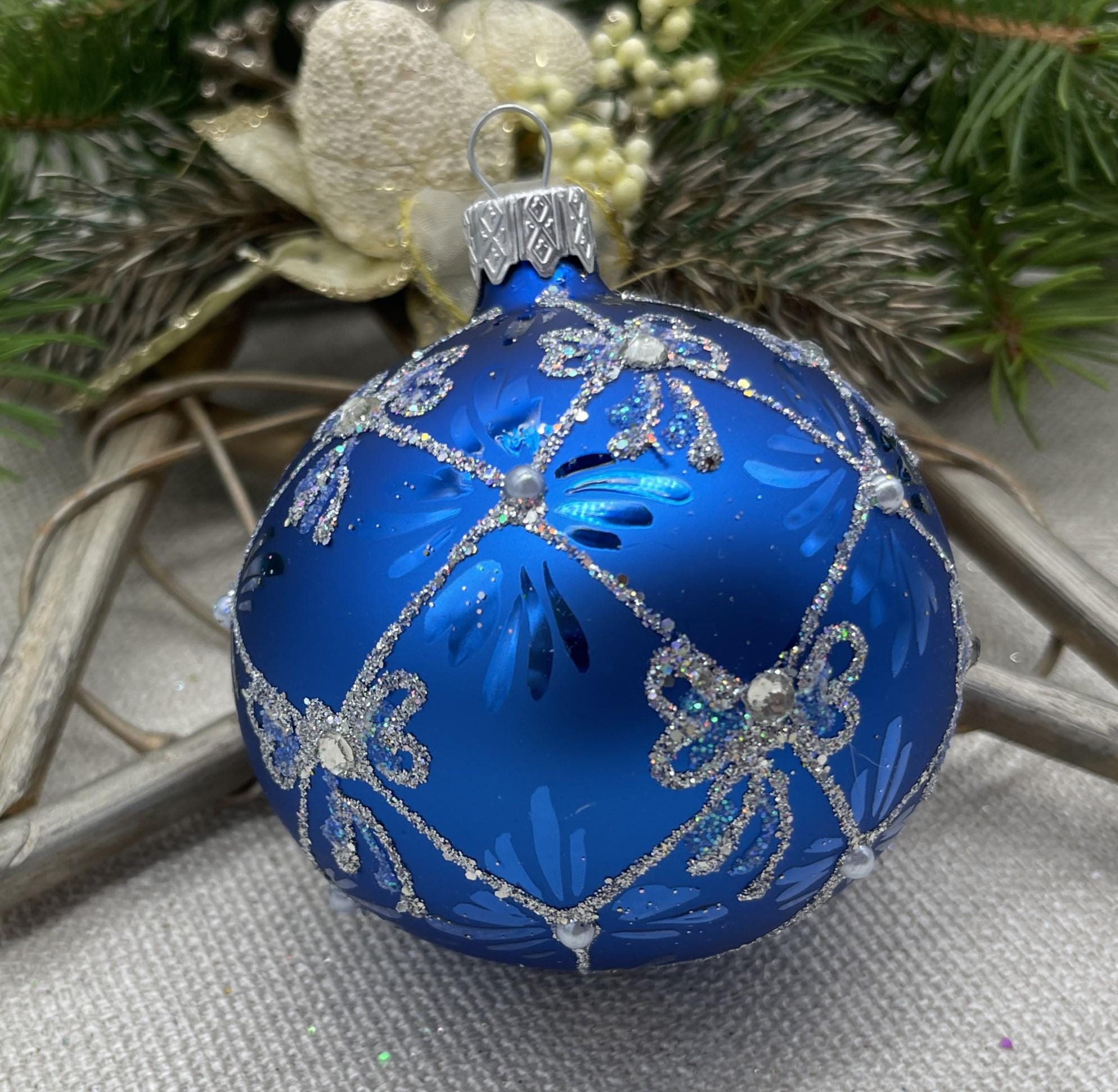 ブルーのクリスマスガラスボールオーナメント、手描きのクリスマス