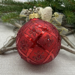 Handmade Red Glass Christmas Ornament – Elegant Christmas decor 2025– Luxury Holiday Tree Decoration – Vintage Style Bauble