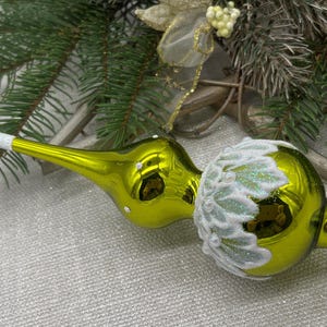 Small Green Christmas glass tree topper 7 inch, Glass Finial Xmas Tree top, Festive Spire Ornament,Tree decor, vintage tree topper Christmas