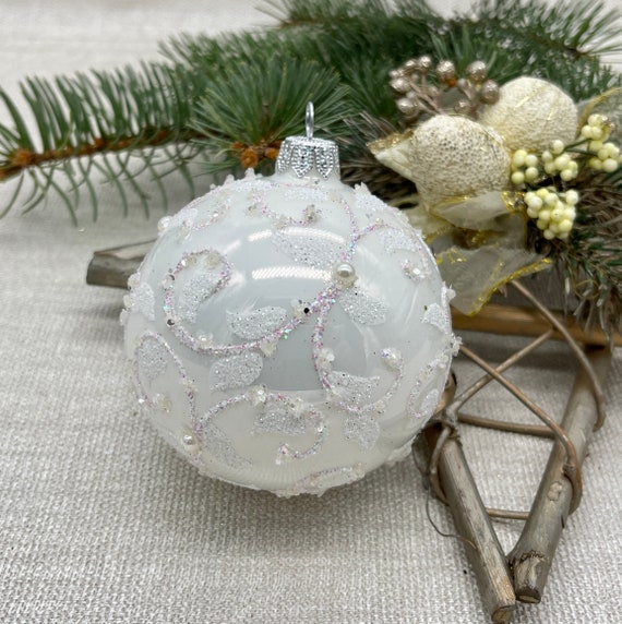 白いクリスマスガラスボールオーナメント、手描きのクリスマスガラス