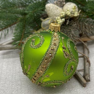 Green Christmas glass ball ornament,  traditional XMAS glass ornament, crafted Christmas handmade,Hand painted Christmas glass decorations