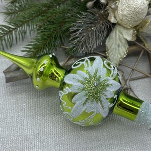Small green flower Christmas glass tree topper 7 inch, vintage tree topper Christmas, Glass Finial Christmas Tree top, Christmas decor 2025