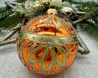 Handgemaakte oranje glazen kerstornament – Elegant kerstdecor 2025– Luxe kerstversiering – Kerstbal in vintage stijl