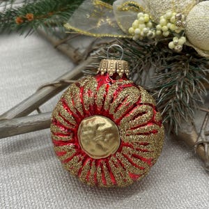 Flower Christmas glass ornament,family christmas ornament,friend christmas gift,new home xtmas ornament 2024-Festive Holiday Decor