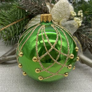 Green Christmas glass ball ornament, Hand painted Xtmas glass decorations, traditional XMAS glass ornament, crafted Xtmas handmade 2025