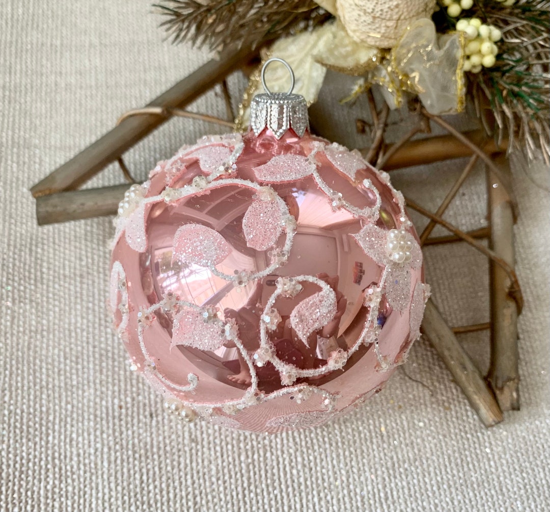 Boule De Noël Vintage En Verre – Rose Vif – Fabrication Américaine – Décorations De Fête