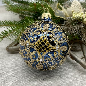 ブルーのクリスマスガラスボールオーナメント、手描きのクリスマス
