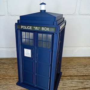 XXL TARDIS with light inspired by Doctor Who to open, personalize signs, illuminated TARDIS, self-luminous, police box