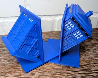Dekorative TARDIS Film- & Buchstützen Set – Stütze deine Bücher oder Filme mit der Doctor Who inspirierten Bücherstütze