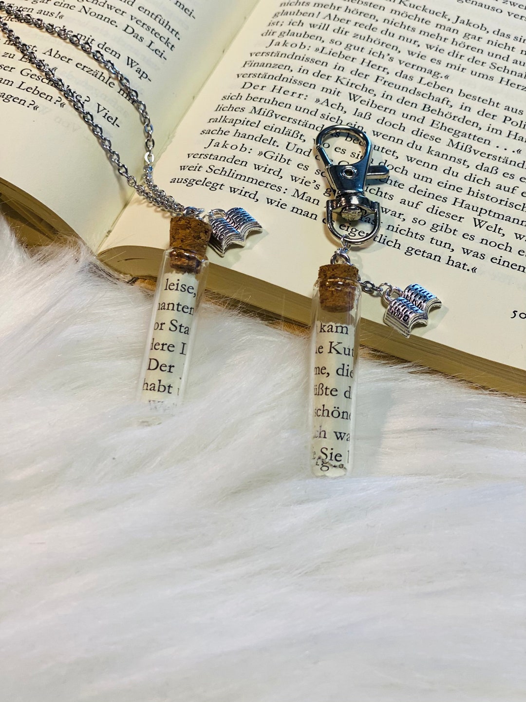 Delicate Book Chain Book Chain - Book Keychain - Etsy Canada