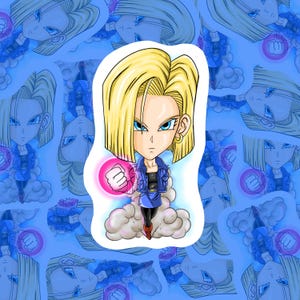 Op de afbeelding: Een sticker met een stripfiguur met blond haar, blauwe ogen en een vastberaden uitdrukking. Het personage draagt een blauwe jas en een zwarte broek, met een roze energiebal die uit zijn vuist komt. De achtergrond is een patroon van hetzelfde personage.