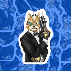 Peut inclure: Un autocollant représentant un personnage de renard de dessin animé en smoking noir, tenant deux pistolets futuristes. Le renard a une fourrure orange, un museau blanc et une visière verte. Le fond est un motif du même personnage en bleu.