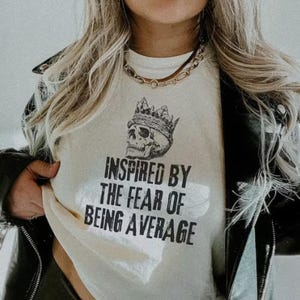 Fear of Being Average T-Shirt | Empowering Vintage Vibes Gray Unisex Tee