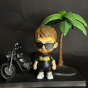 Custom 3D Cartoon Figurine from Photo: Personalized Miniature Gift (10cm