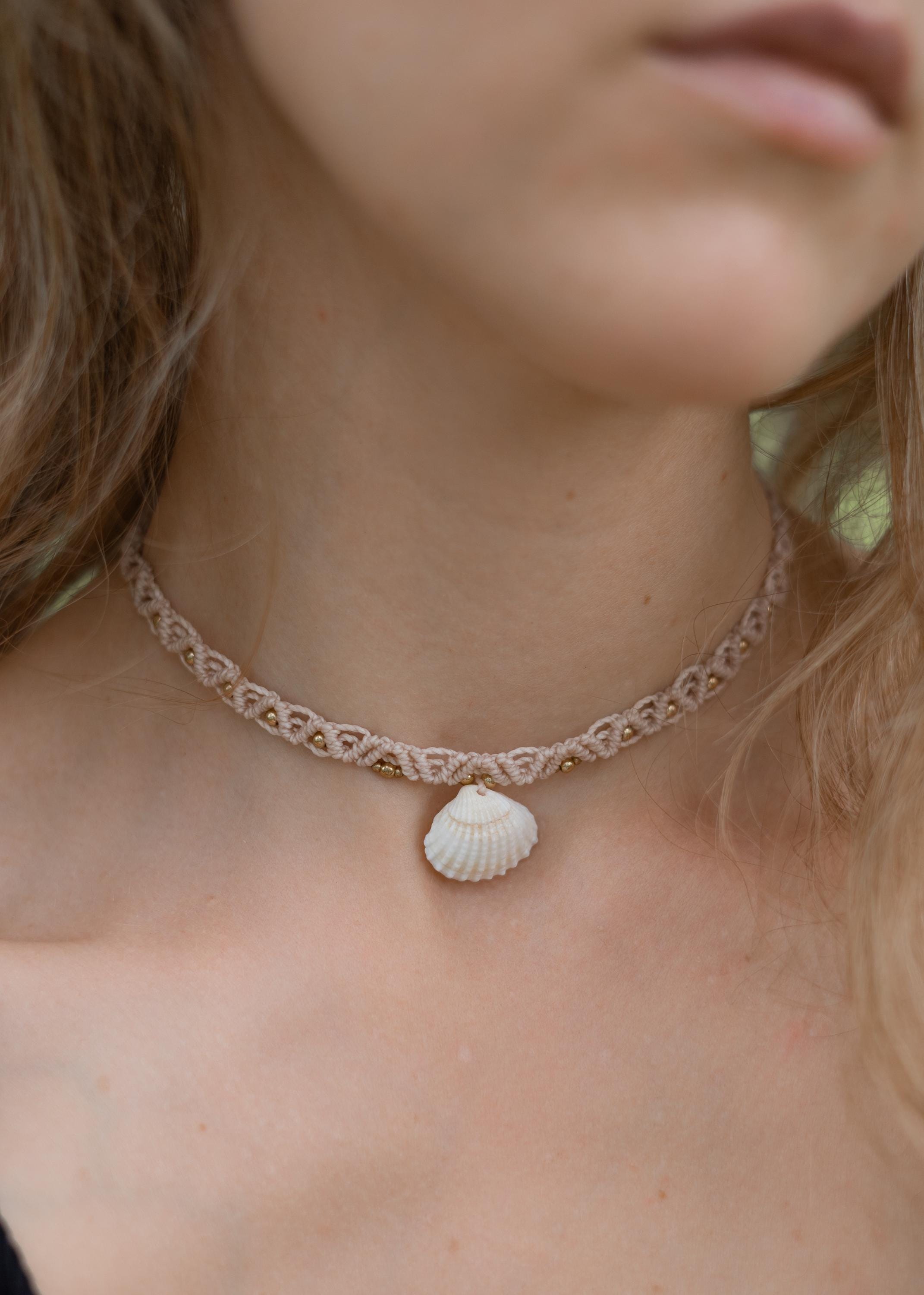 Handmade Macrame Necklace with Seashell, Boho Jewelry, Adjustable Vacation Choker, Summer Cowrie Shell Necklace, Gift for Her