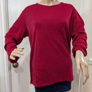 VTG KAREN SCOTT Gr. L Rot Metallic Langarm Pull Over Top Just in Time for Holliday/Party Fun