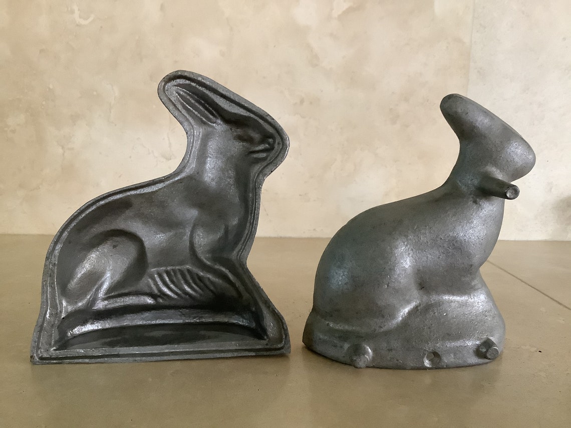 Vintage Cast Aluminum Bunny Rabbit 2 Part Cake Mold / Pound Etsy