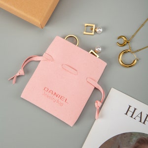 50 custom jewelry packaging pouch custom logo chic small wedding favor bags microfiber ring pouch embossing logo free shipping multicolor