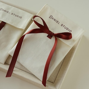 50 pièces sac en toile de coton crème logo personnalisé emballage de bijoux personnalisé avec logo pochette enveloppe petit sac emballage cadeau emballage mignon