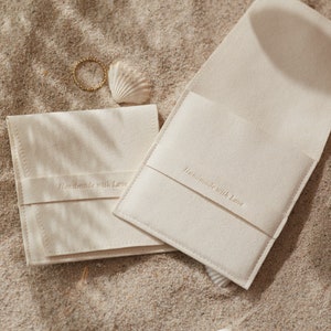 50pcs cream jewelry pouch bag debossed logo printed microfiber summer  ring brooch bag beading pouch off white bag suede pouch