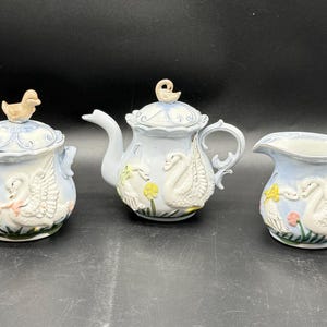 Vintage Swan Tea Set: Sugar, Creamer, Gold Trim