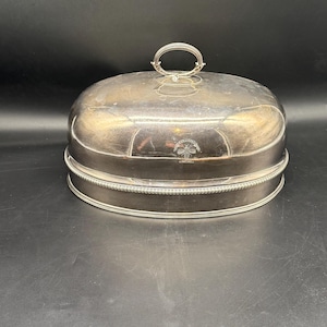 Tapa para comida vintage plateada en forma de cúpula: campana de servicio ornamentada con asa, campana de mayordomo plateada de hotel, estilo Non Sibi
