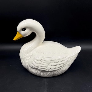 Vintage White Ceramic Swan Planter | Mid-Century Home Decor | Elegant Swan Figurine | Cottagecore Decor | Ceramic Animal Planter Vase