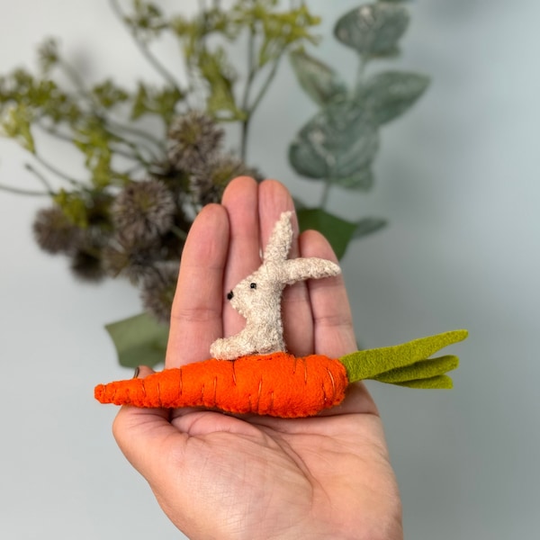 Osterhase Hase Kaninchen, Möhre Karotte Frühling, Ostern Osterdeko Filz Fenster Tür Anhänger Hänger scandinavisch Osterschmuck Zweig süß